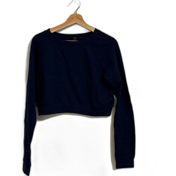 Sweaters - Forever 21 Women's Navy and Blue Sweatshirt